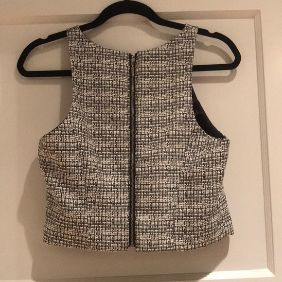 EXPRESS Cropped Tweed Sleeveless Top, Size M  NWT - Picture 2 of 4